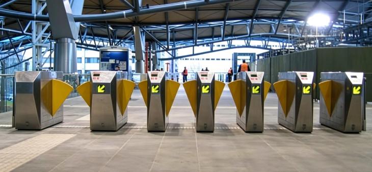 Kuinka valita ja optimoida älykkäät läppäkääntöportit turvallisuuden hallinnan parantamiseksi?